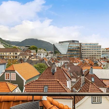 Dinbnb Apartments I Historical Two-Floor Apartment With Rooftop Panorama I 1645 Heritage Bergen Buitenkant foto