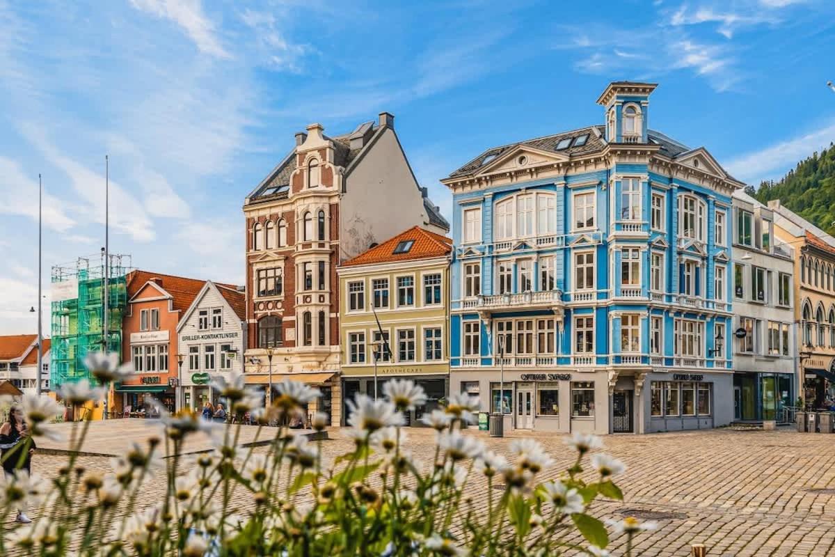 Dinbnb Apartments I Historical Two-Floor Apartment With Rooftop Panorama I 1645 Heritage Bergen Buitenkant foto